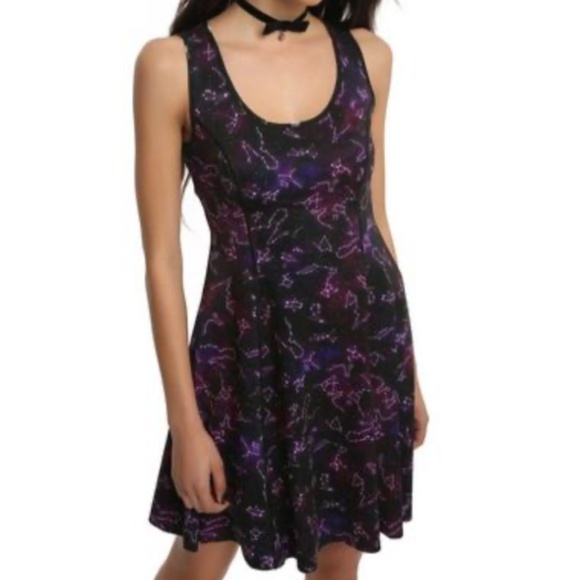 HOT TOPIC Galaxy Stars Space Constellations Reversible Dress Medium - Picture 1 of 13